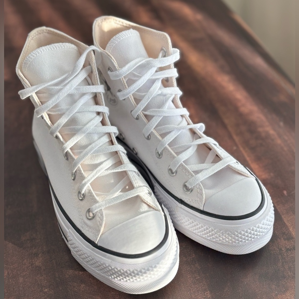 Converse - Chuck Taylor All Star Lift Platform
Canvas - Picture 12 of 17